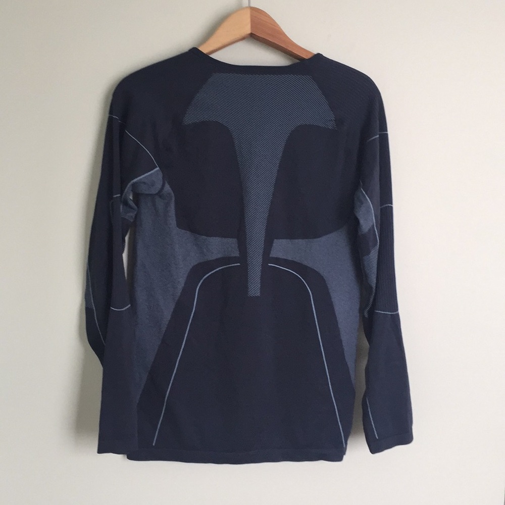 🆕Listing SLALOM COMPRESSION TOP L - Picture 3 of 5